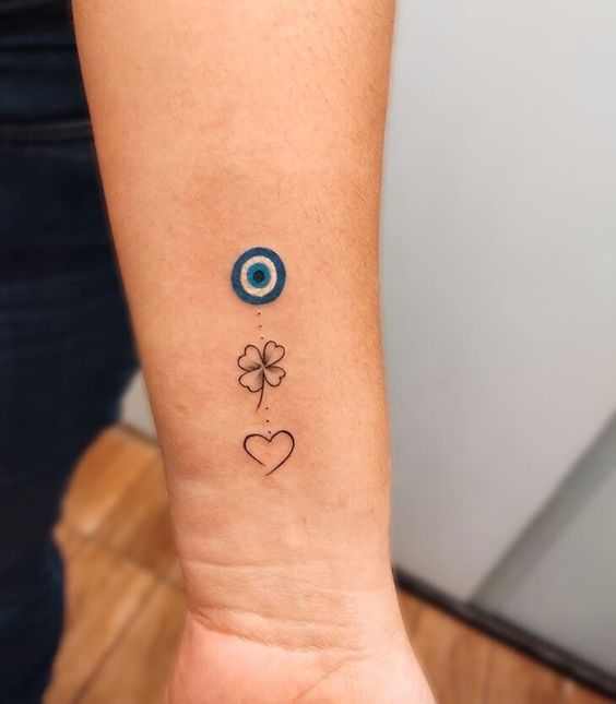 250 hình xăm mini cỏ 3 lá và 4 lá - Genztattoo