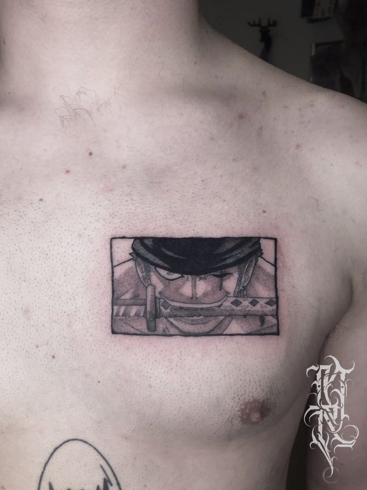 tattoo one piece nhỏ ở ngực