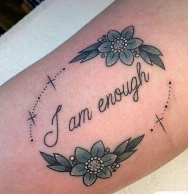 hình xăm chữ tiếng anh đẹp với hoa tattoo chữ english kèm hoa đẹp
