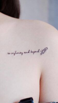 hình xăm chữ với tàu vũ trụ tattoo chữ kèm tàu vũ trụ