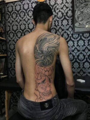 mẫu xăm nửa lưng siêu chất