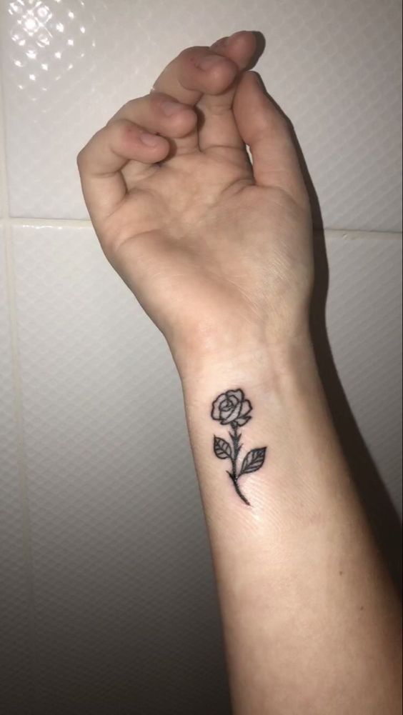hình xăm hoa đẹp cho phụ nữ trên cổ tay 333+ hình xăm hoa đẹp cho nữ nhẹ nhàng và tinh tế - Genztattoo