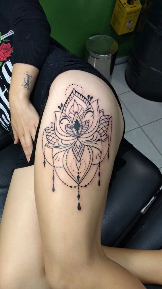 hình xăm hoa đẹp cho phụ nữ trên đùi 333+ hình xăm hoa đẹp cho nữ nhẹ nhàng và tinh tế - Genztattoo