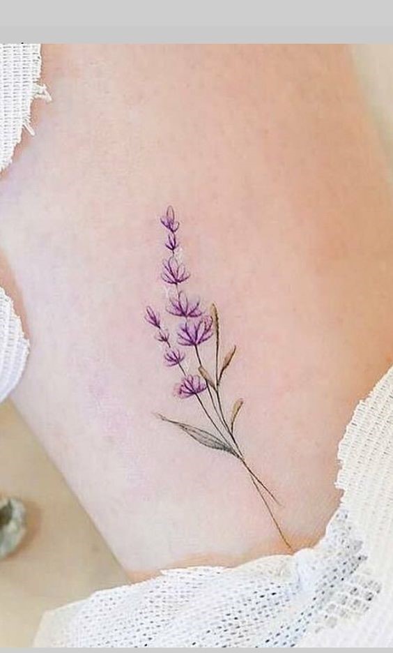 Tạo nên phong cách nữ tính với họa tiết hoa oải hương tinh tế 333+ hình xăm hoa đẹp cho nữ nhẹ nhàng và tinh tế - Genztattoo