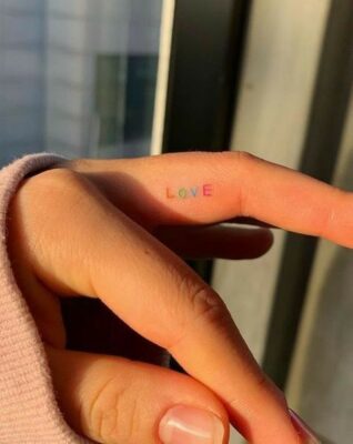 hình xăm chữ mini dễ thương trên ngón tay Bộ sưu tập 666+ hình xăm chữ cute đáng yêu và đẹp mắt - Genztattoo