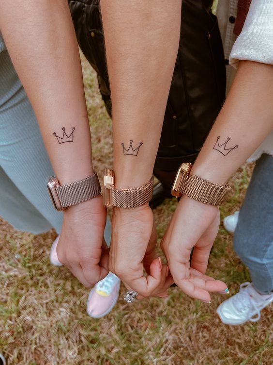 hình xăm vương miện mini cho bạn thân 299 hình xăm mini ở cổ tay đẹp và ý nghĩa được chọn lọc - Genztattoo