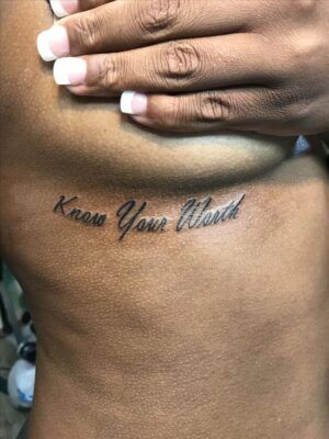 mẫu tattoo chữ dưới ngực cực chiến mẫu tattoo chữ dưới ngực cực chiến