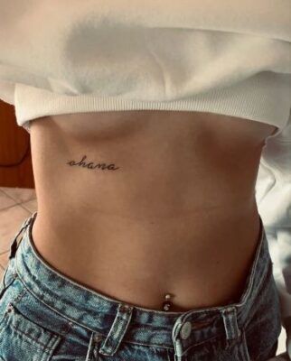 mẫu tattoo tên ở dưới ngực đẹp mẫu tattoo tên ở dưới ngực đẹp