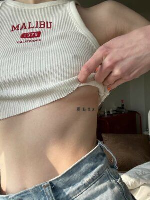 tattoo chữ tiếng trung dưới ngực đẹp tattoo chữ tiếng trung dưới ngực đẹp