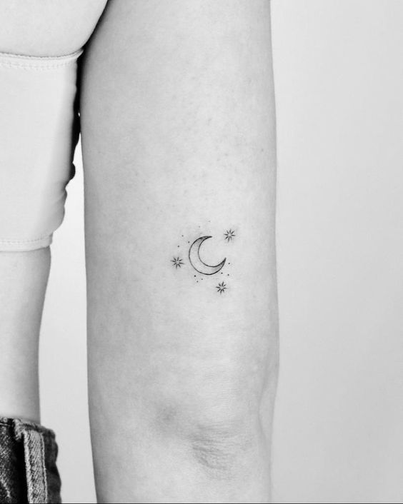 mẫu tattoo mặt trăng lấp lánh