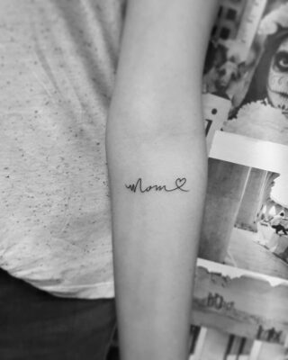 Top 999+ hình xăm chữ mom dad siêu độc đáo và ấn tượng - Genztattoo