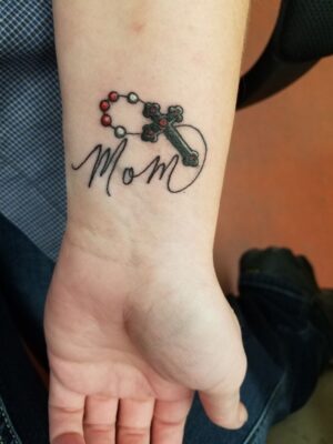 Top 999+ hình xăm chữ mom dad siêu độc đáo và ấn tượng - Genztattoo