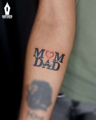 Top 999+ hình xăm chữ mom dad siêu độc đáo và ấn tượng - Genztattoo