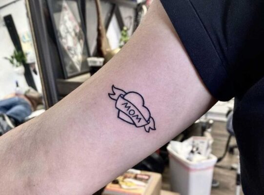 Top 999+ hình xăm chữ mom dad siêu độc đáo và ấn tượng - Genztattoo