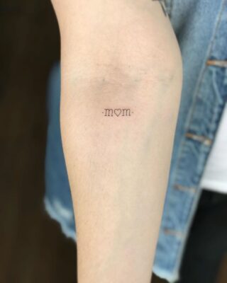 Top 999+ hình xăm chữ mom dad siêu độc đáo và ấn tượng - Genztattoo