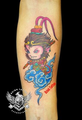 mini wukong chiến đấu cực đỉnh trong tay Top 33+ hình xăm tôn ngộ không mini đa sắc thái - Genztattoo