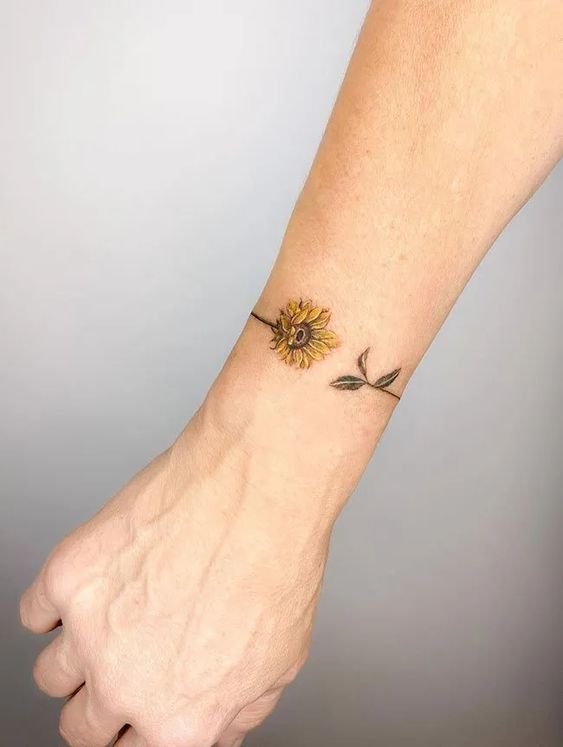 mẫu vòng tay hình xăm hoa may mắn 666+ hình xăm hoa may mắn nhiều anh em đang tìm kiếm - Genztattoo