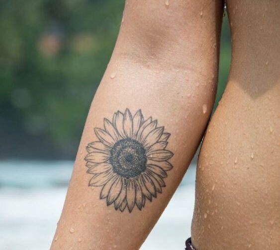 hình xăm hoa may mắn đơn giản 666+ hình xăm hoa may mắn nhiều anh em đang tìm kiếm - Genztattoo