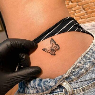 tattoo hình con bướm ở mông