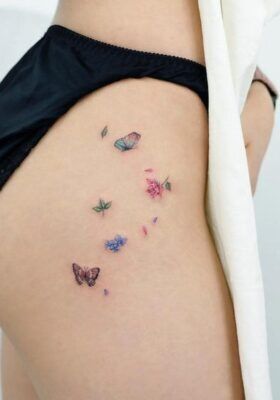 tattoo mini ở mông đầy nghệ thuật