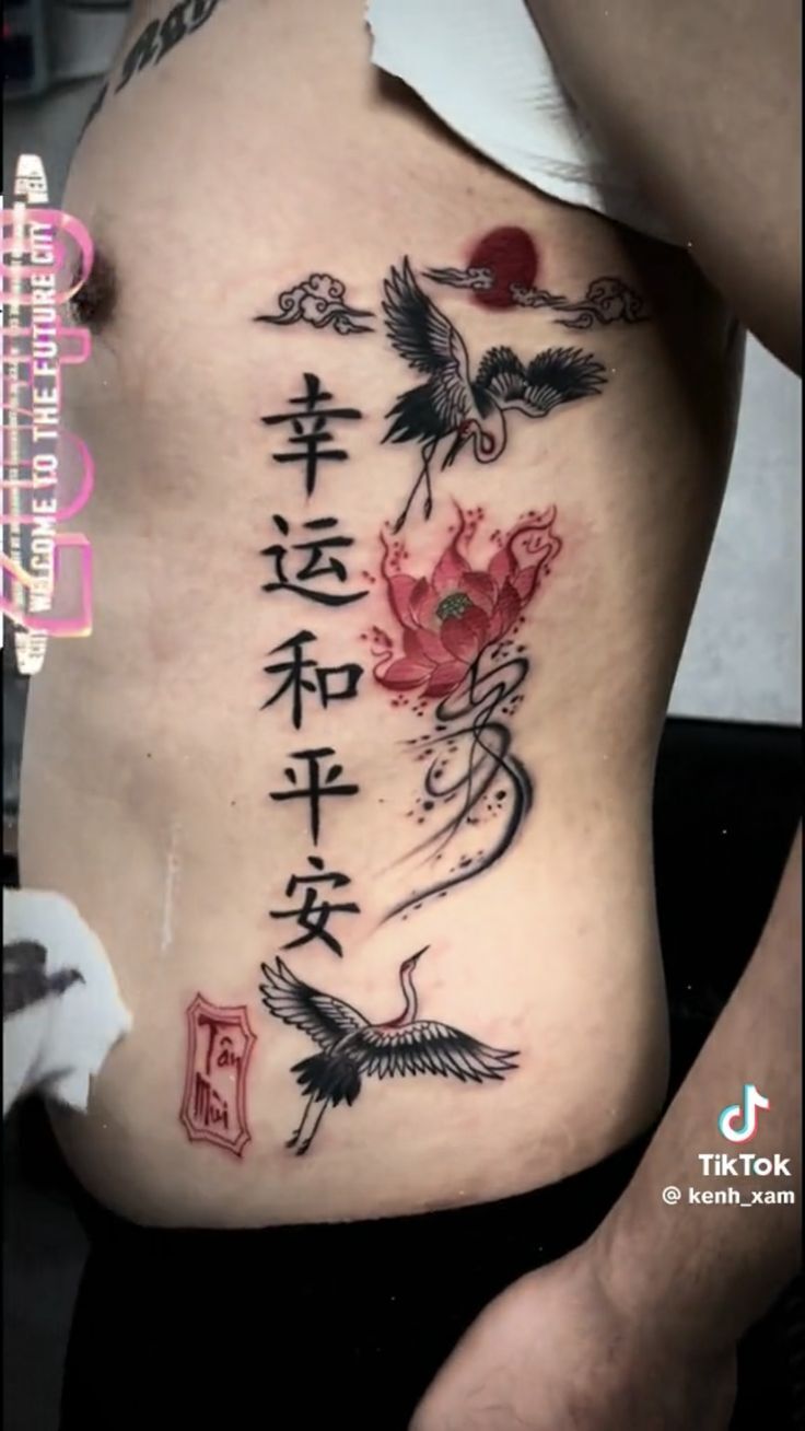 Nghệ thuật xăm hình chữ Hán tạo nên một bức tranh nghệ thuật xăm chữ trung tạo nên bức ảnh
