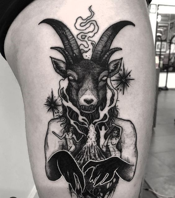 Mẫu hình xăm dê ở đùi rất ấn tượng cực kỳ ấn tượng với mẫu tattoo con dê trên đùi