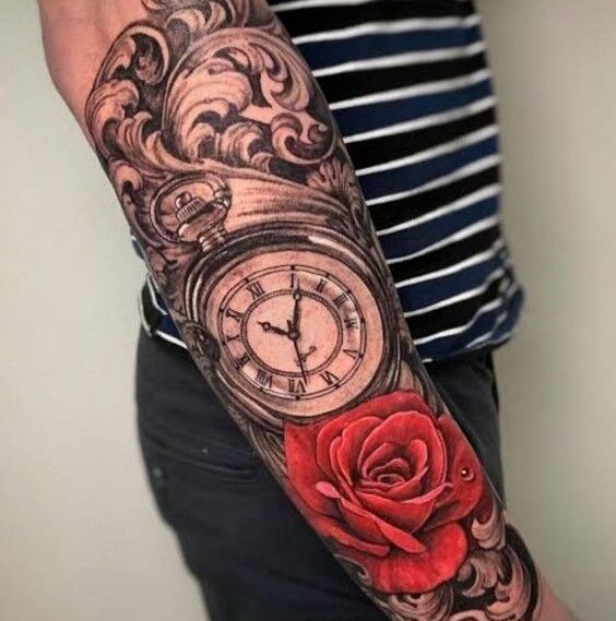 Tattoo đồng hồ và hoa hồng bắt mắt