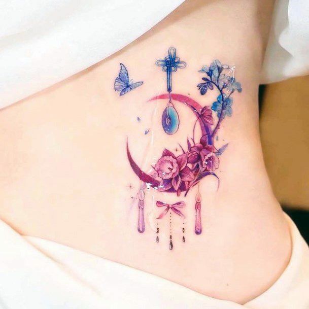 tattoo hình trăng khuyết ở eo tattoo hình trăng khuyết ở eo