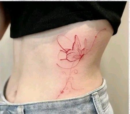 tattoo cánh bướm rực rỡ ở eo cho khách tattoo cánh bướm rực rỡ ở eo cho khách