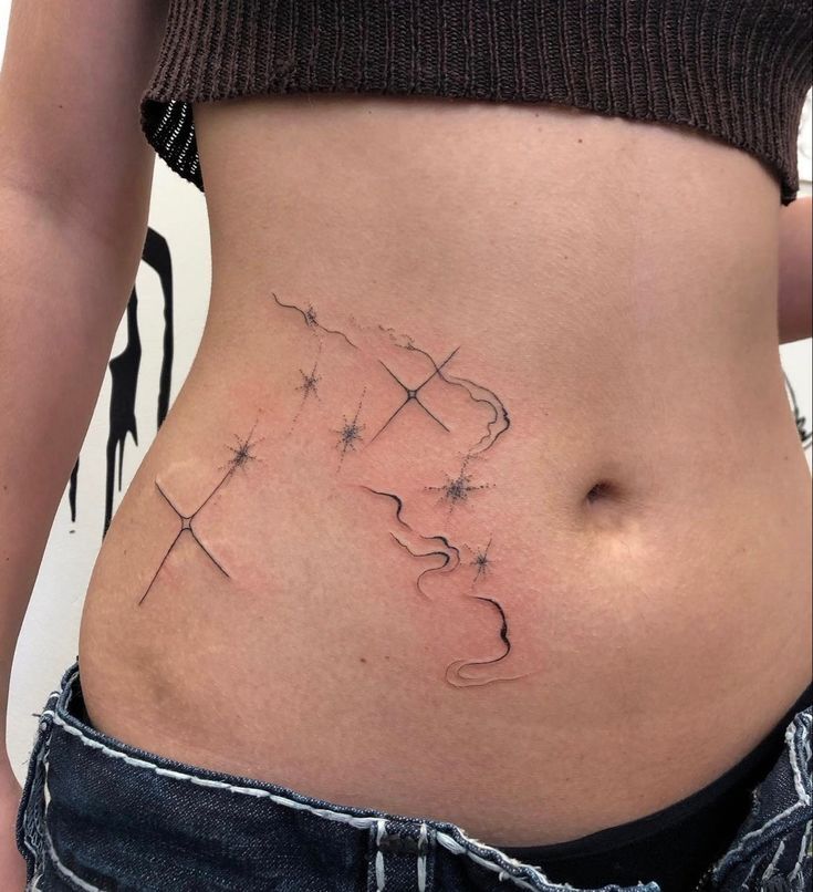 tattoo ở eo độc lạ tattoo ở eo độc lạ
