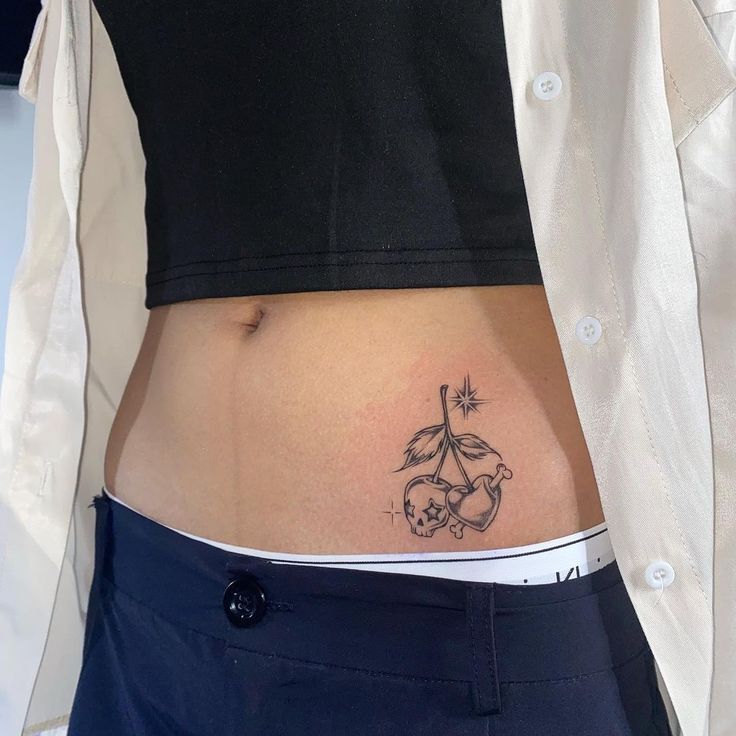 tattoo mini ở eo cho khách tattoo mini ở eo cho khách