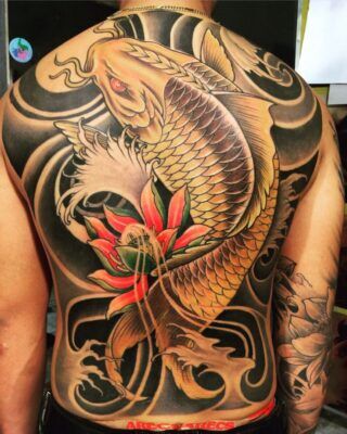 mẫu tattoo kín lưng cho anh em thích sự độc đáo