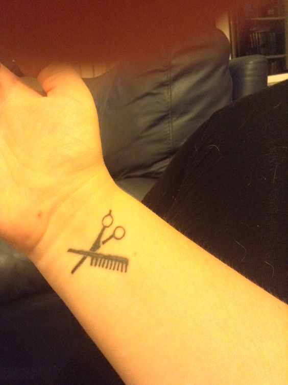 tattoo dành cho thợ cắt tóc nữ tattoo dành cho thợ cắt tóc nữ