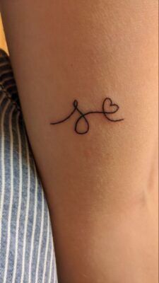 Mẫu hình xăm chữ h mini đơn giản mẫu tattoo mini chữ h đơn giản