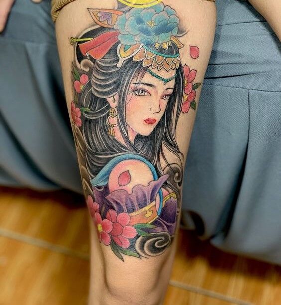 hình tattoo mang ý nghĩa kiên cường trên đùi