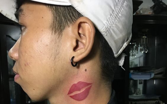 Khám phá 100+ hình xăm đôi môi quyến rũ và ấn tượng - Genztattoo