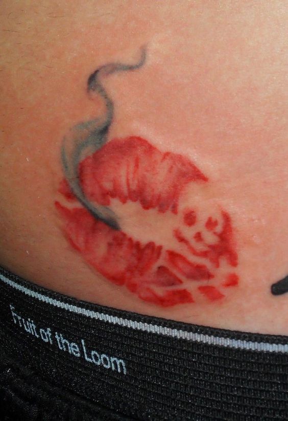 Khám phá 100+ hình xăm đôi môi quyến rũ và ấn tượng - Genztattoo