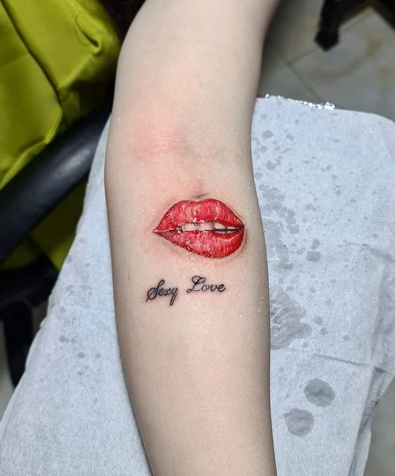 Khám phá 100+ hình xăm đôi môi quyến rũ và ấn tượng - Genztattoo