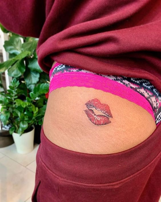 Khám phá 100+ hình xăm đôi môi quyến rũ và ấn tượng - Genztattoo