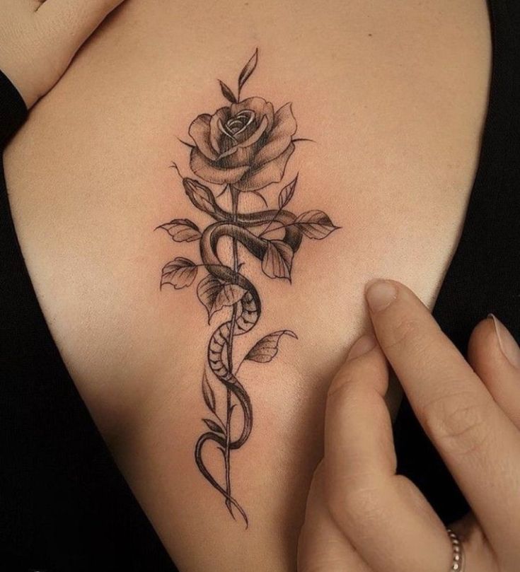 Top 300+ hình xăm khe ngực siêu đẹp và ấn tượng - Genztattoo