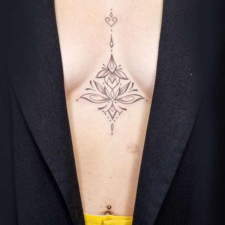 Top 300+ hình xăm khe ngực siêu đẹp và ấn tượng - Genztattoo