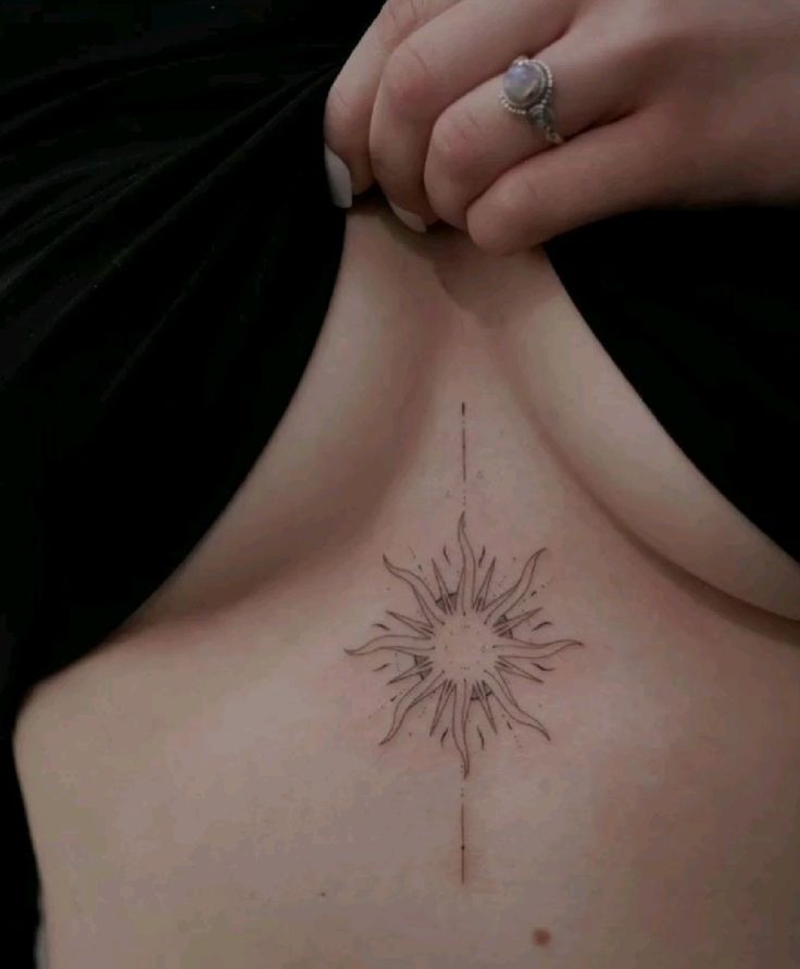 Top 300+ hình xăm khe ngực siêu đẹp và ấn tượng - Genztattoo