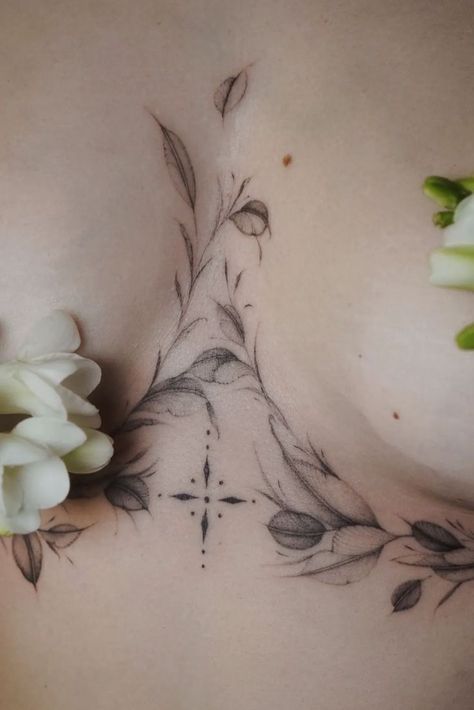 Top 300+ hình xăm khe ngực siêu đẹp và ấn tượng - Genztattoo