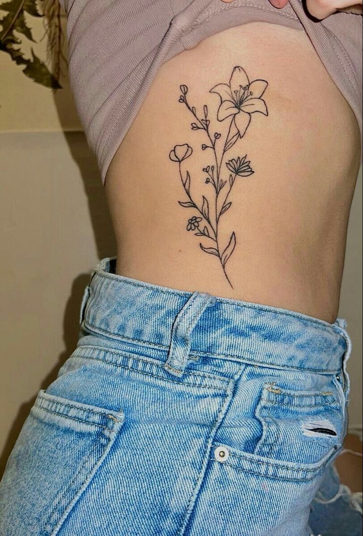 Hình xăm sườn cho nữ Hơn 200 mẫu hình xăm mạn sườn để anh chị em tham khảo - Genztattoo