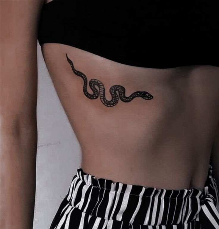 hình xăm con rắn cho khách hàng Hơn 200 mẫu hình xăm mạn sườn để anh chị em tham khảo - Genztattoo