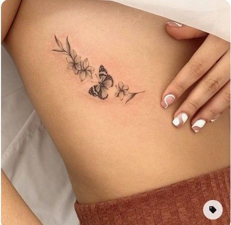 Hình xăm hoa và bướm ở sườn Hơn 200 mẫu hình xăm mạn sườn để anh chị em tham khảo - Genztattoo