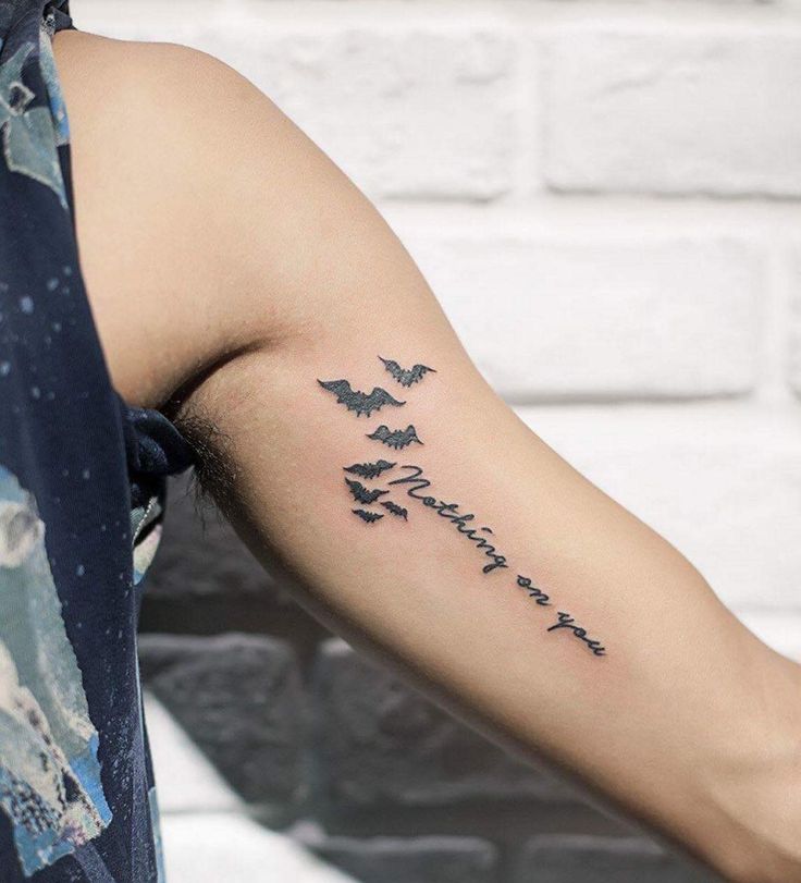 Tổng hợp 666+ hình xăm chữ ở bắp tay đẹp, độc đáo - Genztattoo