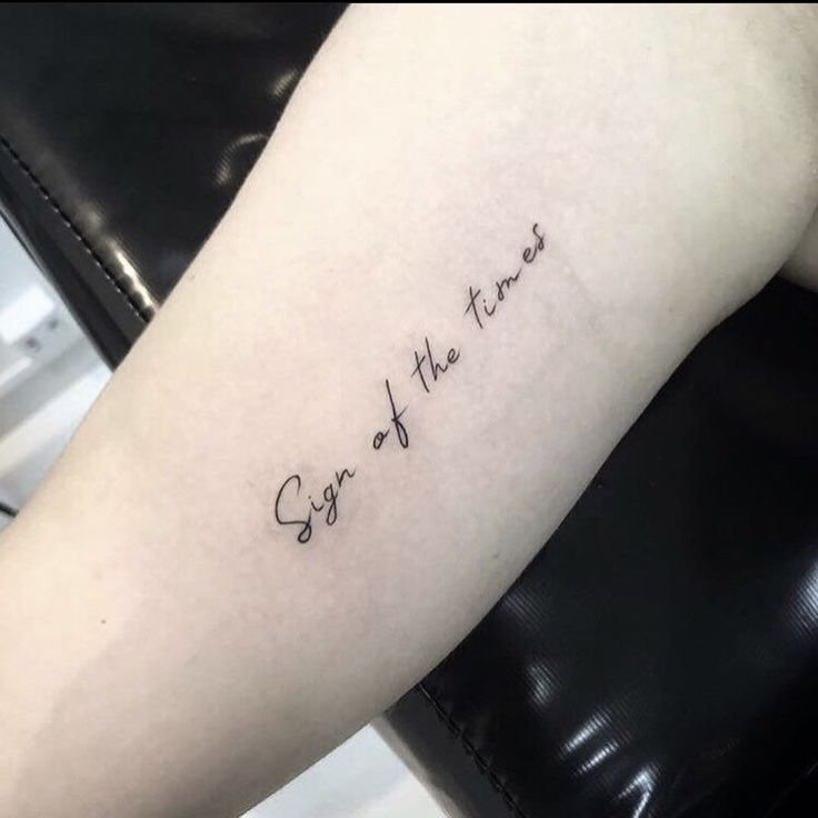 Tổng hợp 666+ hình xăm chữ ở bắp tay đẹp, độc đáo - Genztattoo