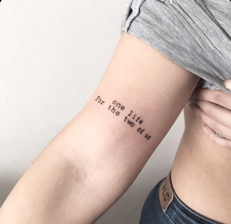 Tổng hợp 666+ hình xăm chữ ở bắp tay đẹp, độc đáo - Genztattoo