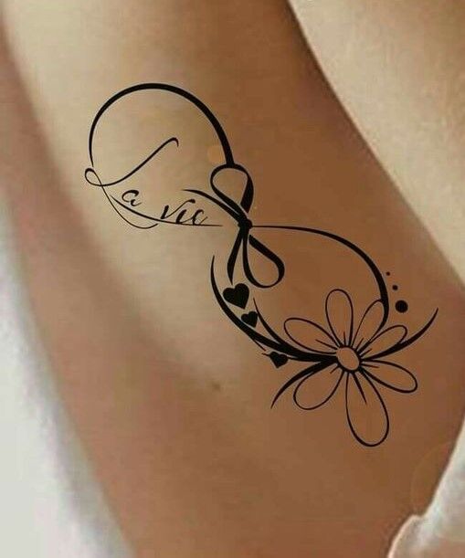 mẫu hình xăm vô cực trên đùi cực sáng tạo
